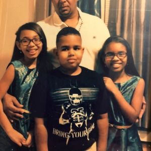 Meet your Posher, Machete